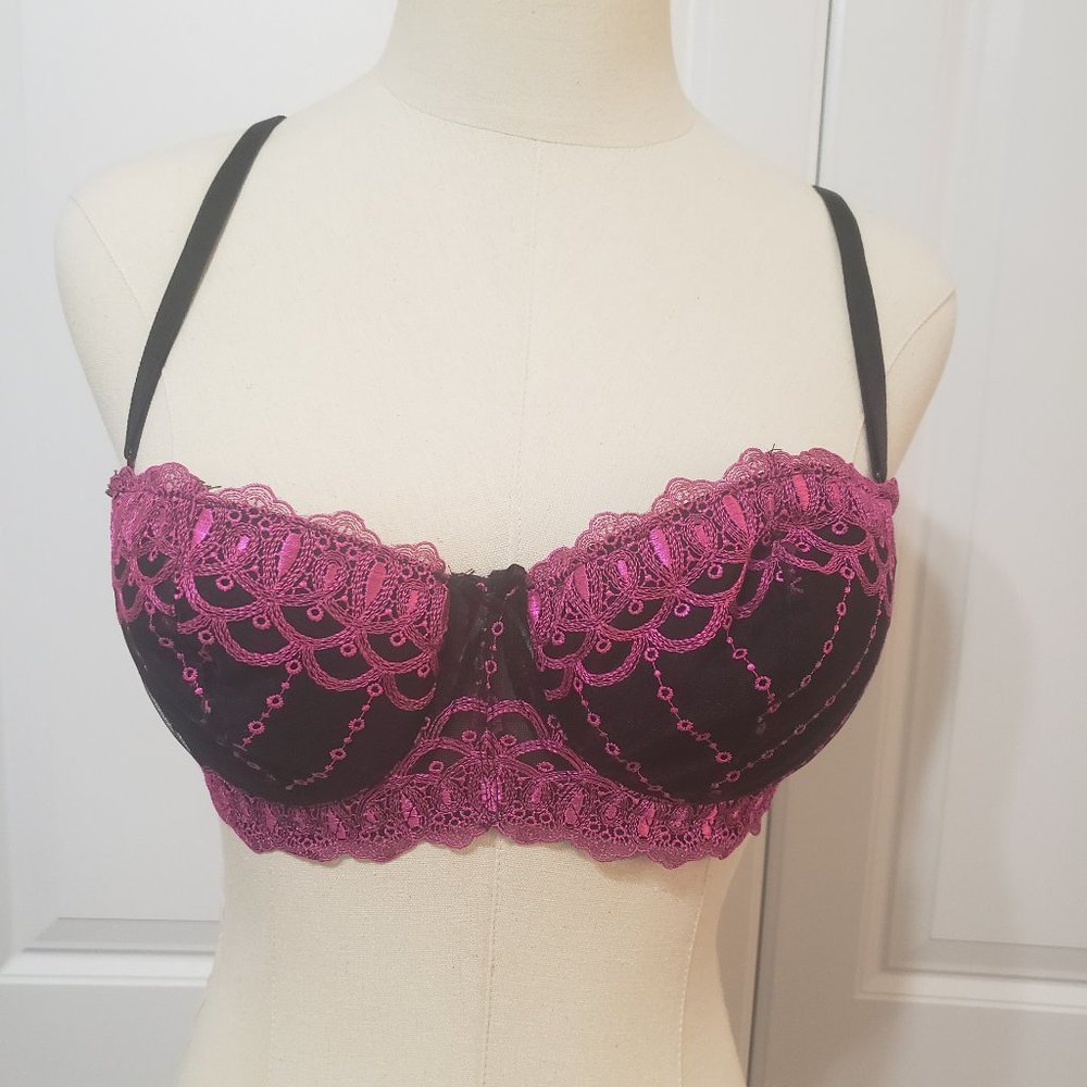 y2k 34c Fredrick's of Hollywood push up Padded Bra Embroidered Black Fuschia